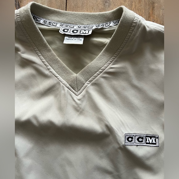 3/$90 CCM Vneck Windbreaker Vest - Picture 2 of 3
